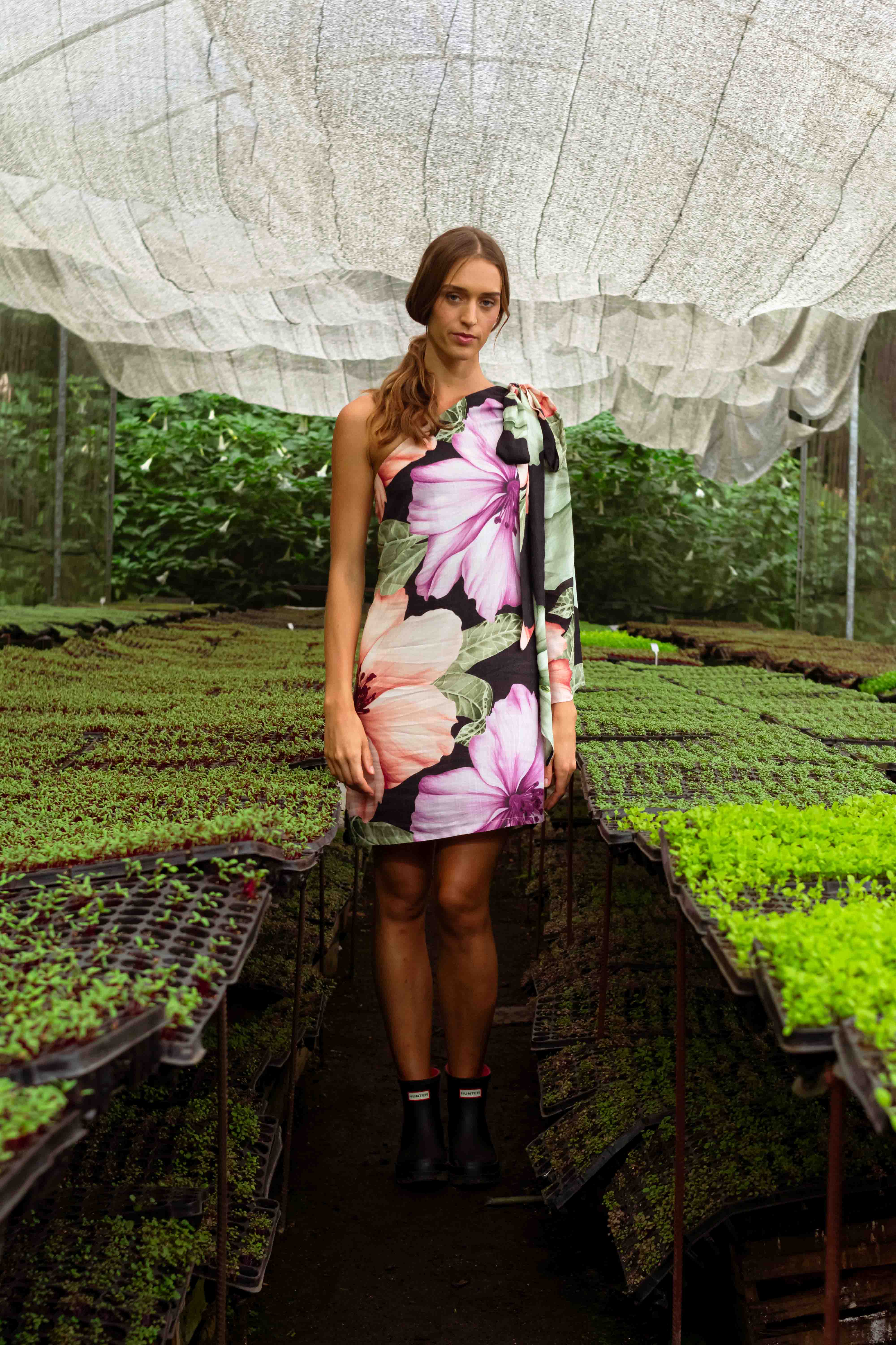 Tee Match - vestido mini ombro s garden black
